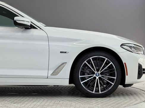 Used 2023 BMW 530e w/ Convenience Package RWD image 34
