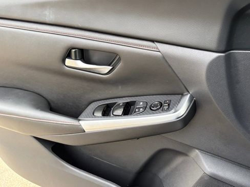 Certified 2024 Nissan Sentra SR image 25