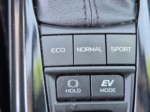 Certified 2025 Toyota Camry LE FWD image 32