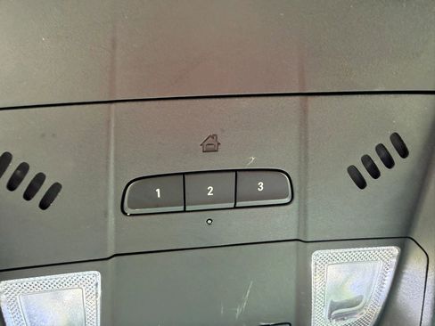 Used 2021 Cadillac XT5 Luxury FWD image 30