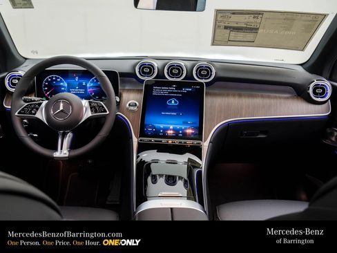 New 2026 Mercedes-Benz GLC 300 4MATIC image 11