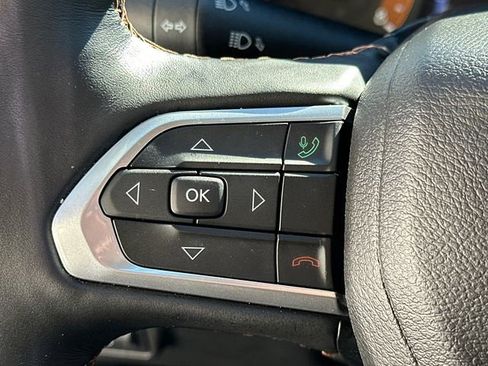 Used 2022 Jeep Compass Limited image 27