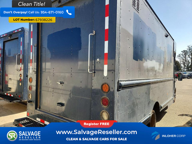 Used 2021 Ford Transit 350 DRW RWD image 4