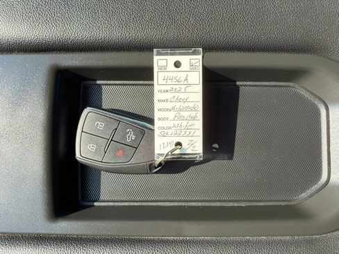 Used 2025 Chevrolet Silverado 1500 W/T w/ WT Value Package AWD/4WD image 29