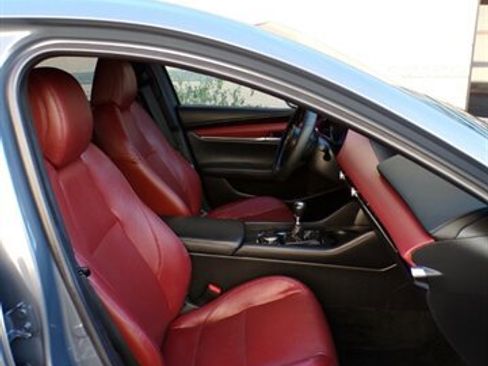 Used 2022 MAZDA MAZDA3 s image 28