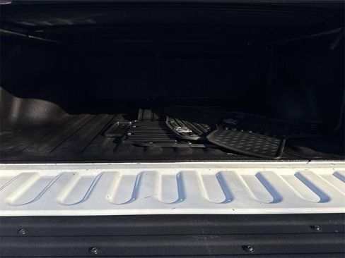 Used 2016 RAM 1500 Laramie image 12