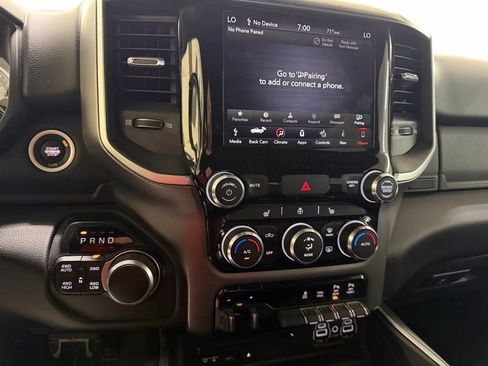 Used 2019 RAM 1500 Big Horn AWD/4WD image 3