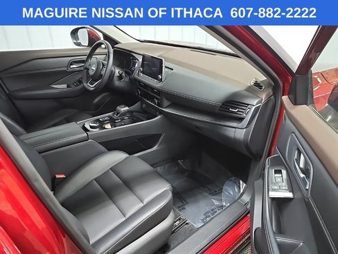 Used 2023 Nissan Rogue SV w/ SV Premium B Package AWD/4WD image 15