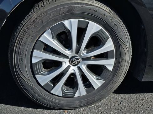 Used 2020 Toyota Corolla LE image 27