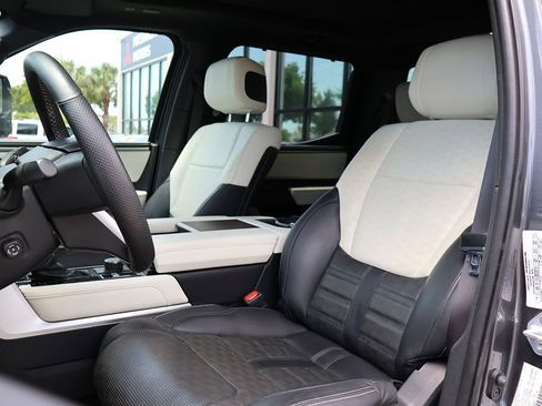 Used 2023 Toyota Tundra Capstone image 30