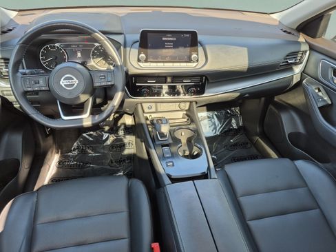 Certified 2021 Nissan Rogue SV w/ Premium Package FWD image 13