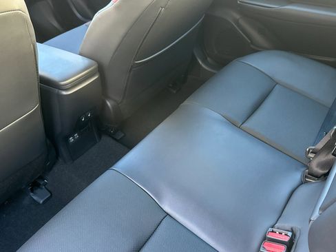 Used 2025 Toyota Prius Plug-In Hybrid image 27