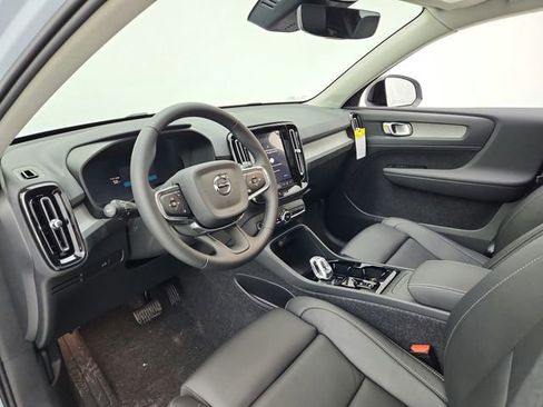 New 2026 Volvo XC40 B5 Plus w/ Protection Package Premier image 16