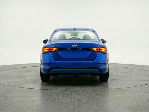 Used 2025 Nissan Sentra SV image 7