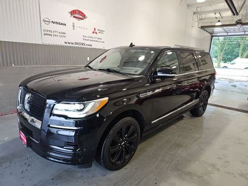 Used 2023 Lincoln Navigator L Reserve AWD/4WD image 7
