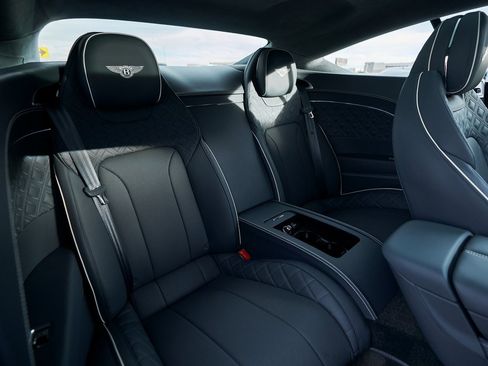 Used 2023 Bentley Continental GT Azure image 39