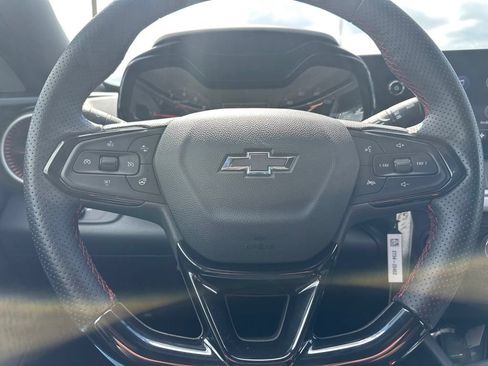 Used 2024 Chevrolet Trax RS w/ Driver Confidence Package FWD image 28