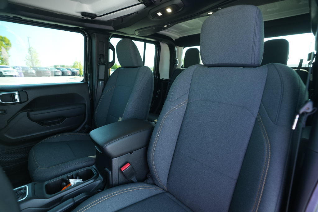 New 2026 Jeep Gladiator Sport AWD/4WD image 37