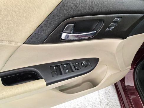 Used 2015 Honda Accord EX-L image 25