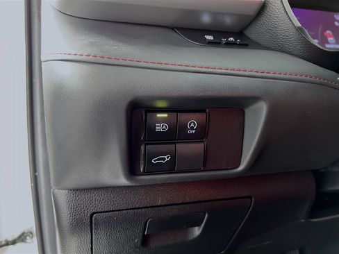 Used 2023 Toyota Highlander XSE image 10