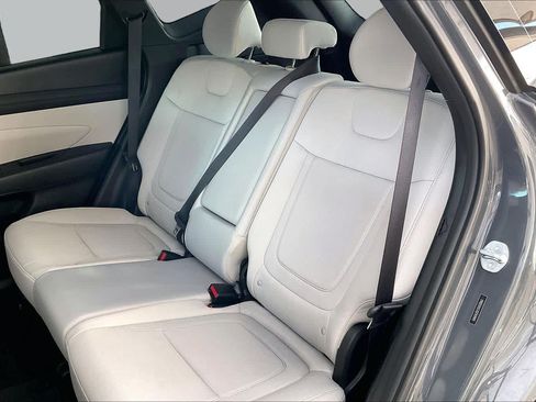 Used 2025 Hyundai Tucson SE FWD image 21