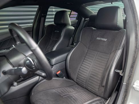 Used 2019 Dodge Charger Scat Pack w/ Daytona Edition Group RWD image 5