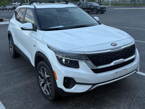 Used 2021 Kia Seltos EX AWD/4WD image 1