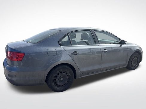 Used 2013 Volkswagen Jetta SE image 3