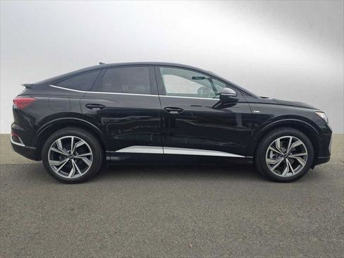 Used 2024 Audi Q4 e-tron Premium Plus image 2