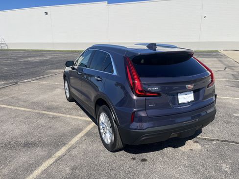 Used 2024 Cadillac XT4 Luxury w/ Cold Weather Package AWD/4WD image 4