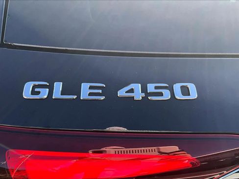 Used 2024 Mercedes-Benz GLE 450 4MATIC w/ AMG Line Exterior image 30