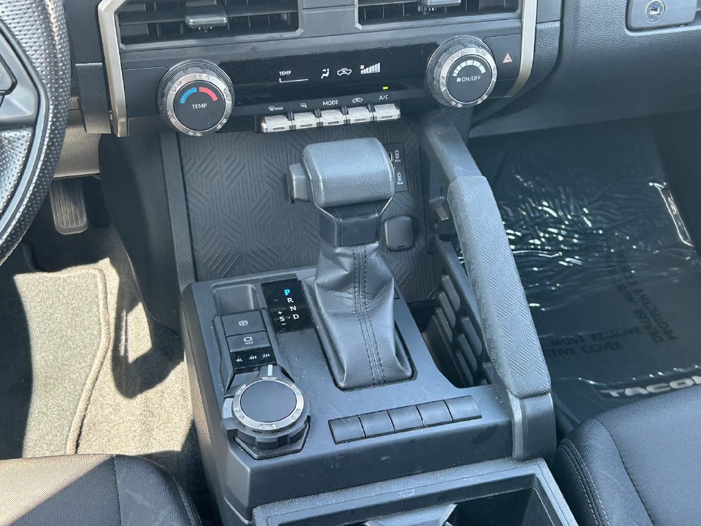 Certified 2025 Toyota Tacoma SR AWD/4WD image 19