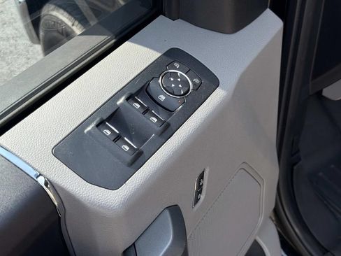 Used 2017 Ford F150 XLT RWD image 19