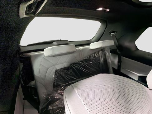 New 2027 BMW X7 xDrive40i w/ M Sport Package AWD/4WD image 27