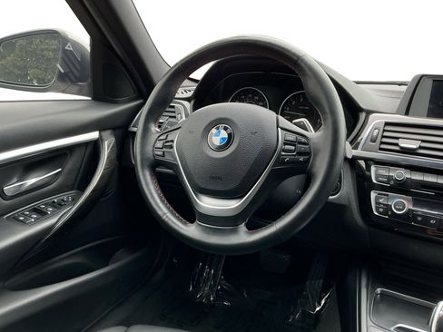 Used 2018 BMW 330i Sedan RWD image 12