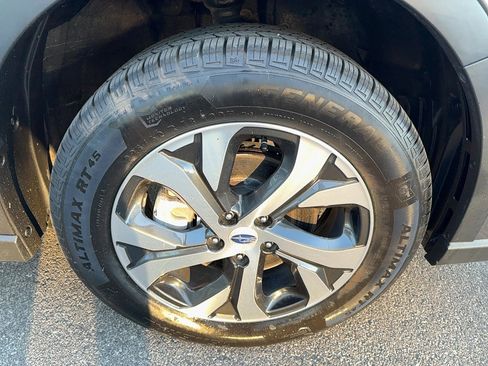 Used 2020 Subaru Outback Touring XT image 11