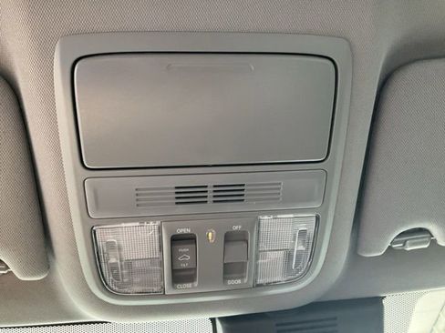 Used 2019 Honda Accord EX image 18