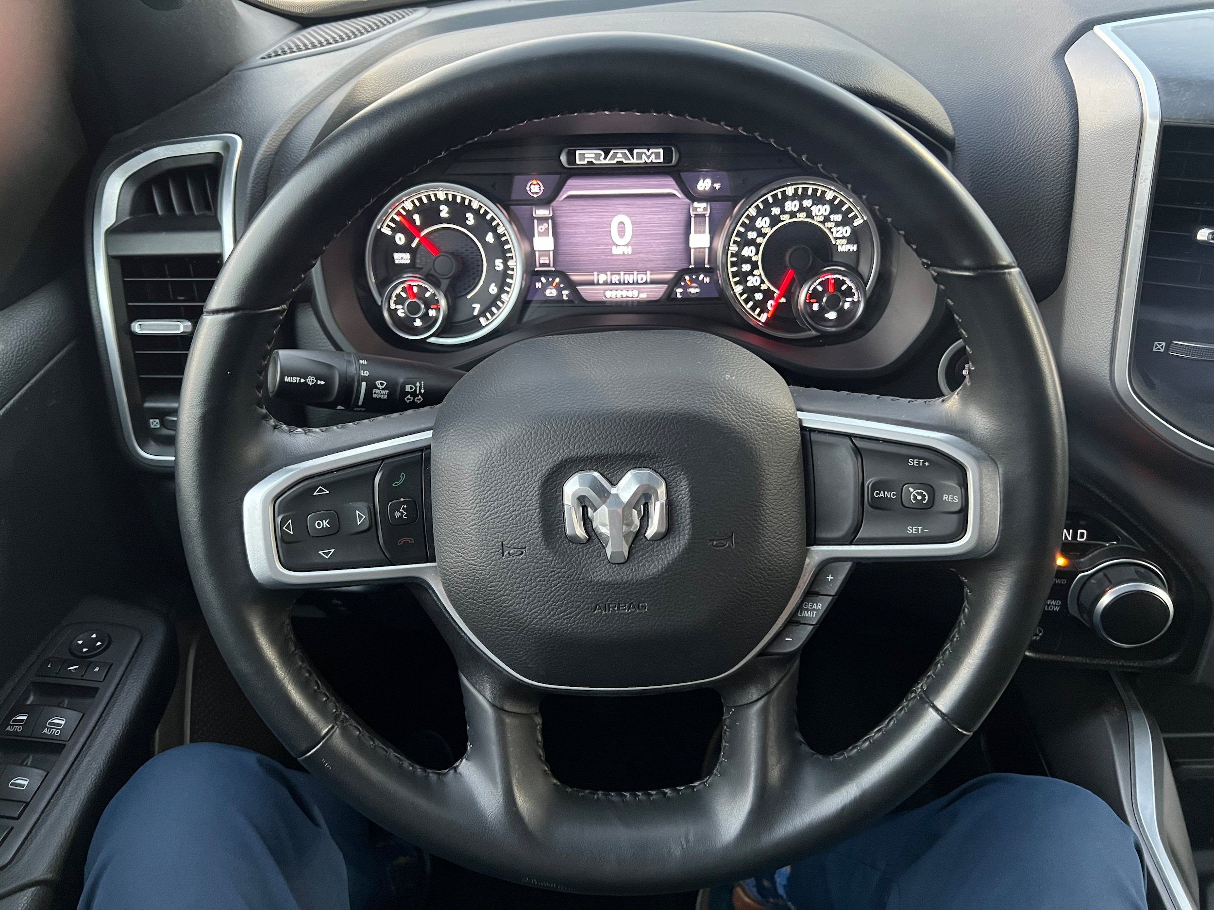 Used 2022 RAM 1500 Big Horn AWD/4WD image 23