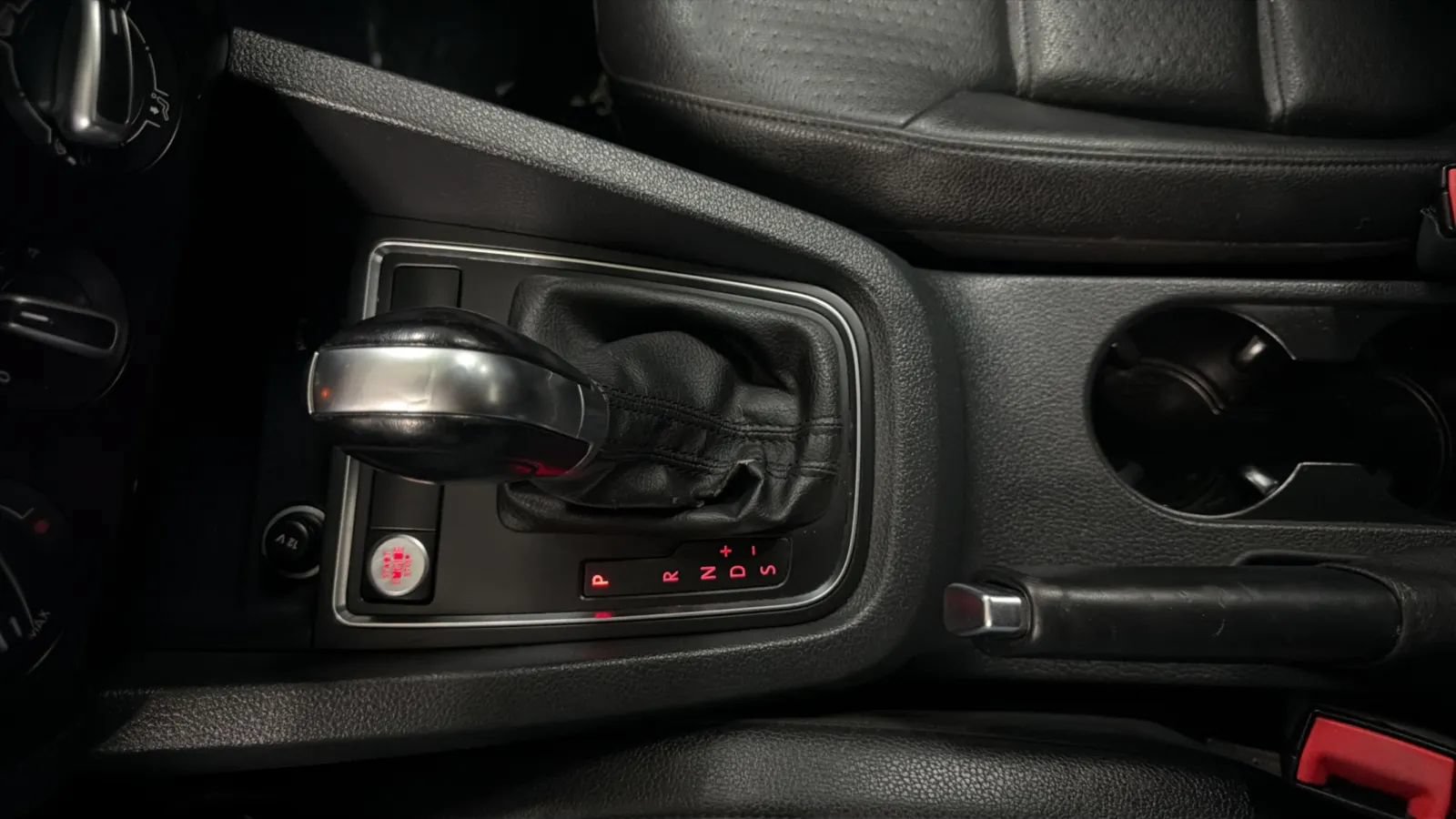 Used 2015 Volkswagen Jetta SE FWD image 13