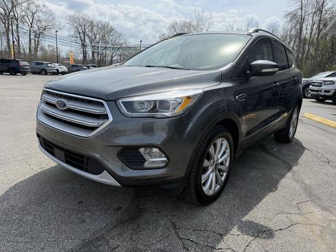 Used 2018 Ford Escape SE w/ SE Sync 3 Package FWD image 7