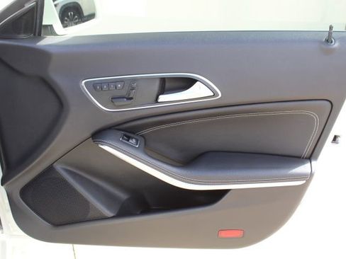 Used 2015 Mercedes-Benz CLA 250 CLA 250 image 34