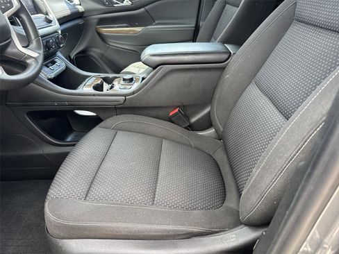 Used 2022 GMC Acadia SLE w/ Driver Convenience Package AWD/4WD image 13