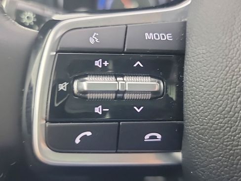 Certified 2022 Kia Sorento SX w/ Panoramic Sunroof Package AWD/4WD image 25