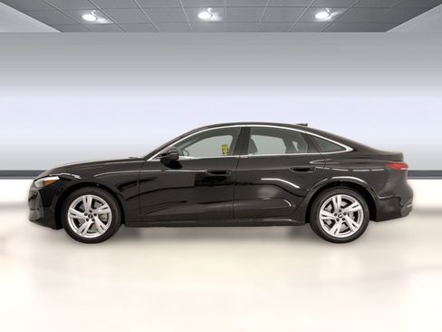 Used 2025 Audi A5 2.0T Premium w/ Convenience Package AWD/4WD image 2