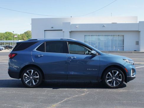 Used 2024 Chevrolet Equinox Premier FWD image 23