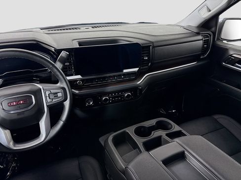 Certified 2024 GMC Sierra 1500 SLT AWD/4WD image 25
