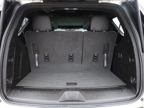 Used 2022 Chevrolet Tahoe LT image 34