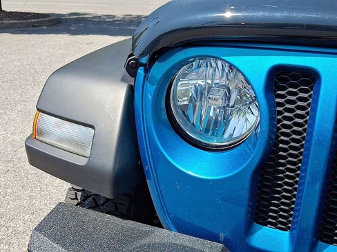 Used 2019 Jeep Wrangler Unlimited Sport S AWD/4WD image 11