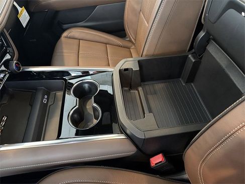 New 2026 Chevrolet Suburban High Country image 27