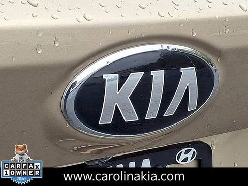 Used 2021 Kia Sorento S image 30